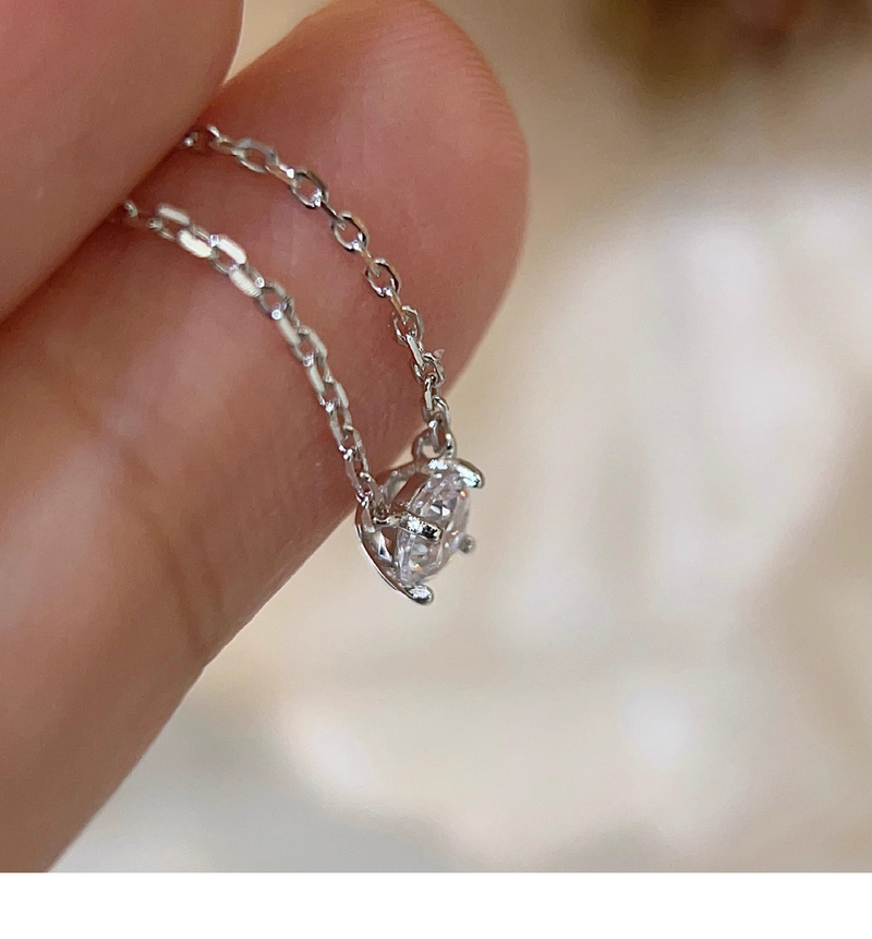 Clea | Gold Moissanite Stone Necklace – Radiant Brilliance