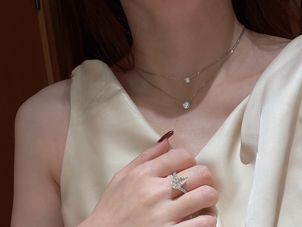 Clea | Gold Moissanite Stone Necklace – Radiant Brilliance
