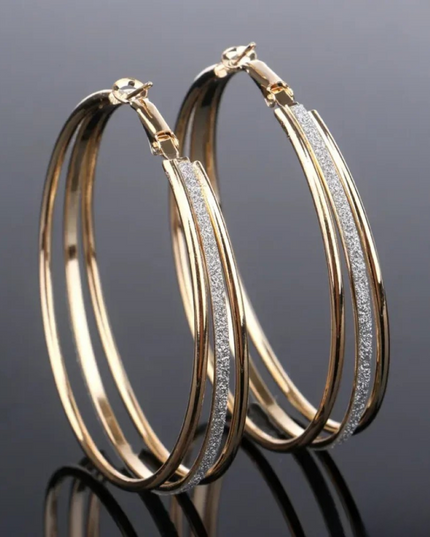 Gold-Tone Retro Hoop Earrings – Vintage-Inspired Gold Hoops