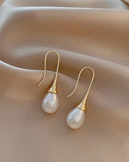 Timeless Pearl Helena Earrings