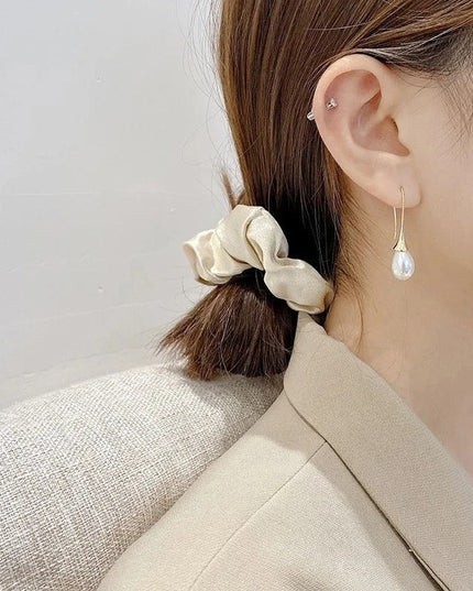 Timeless Pearl Helena Earrings